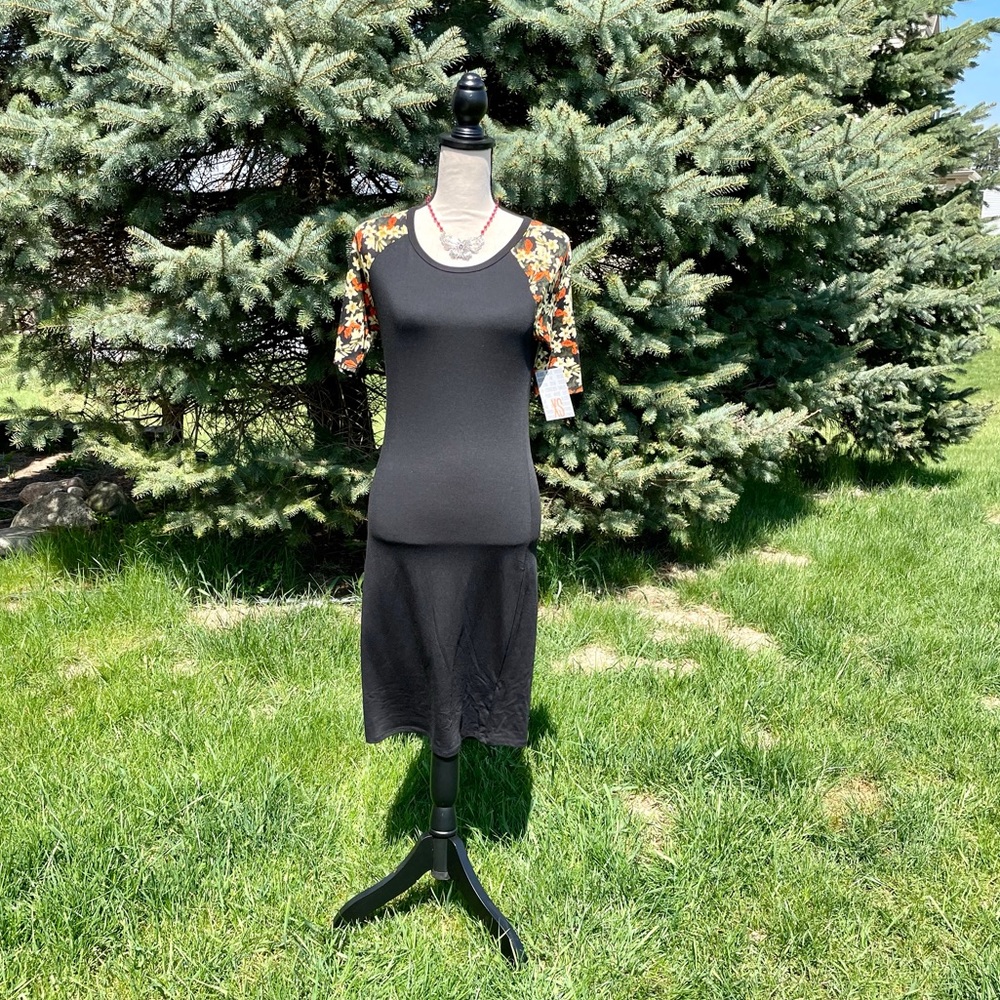 🖤MAKE OFFER🖤NWT!LuLaRoe Julia dress🖤